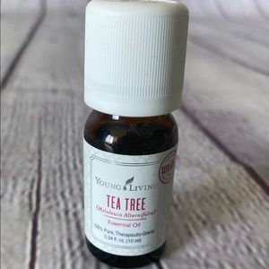 Young Living Essential Oils, Tea Tree 10mL.
